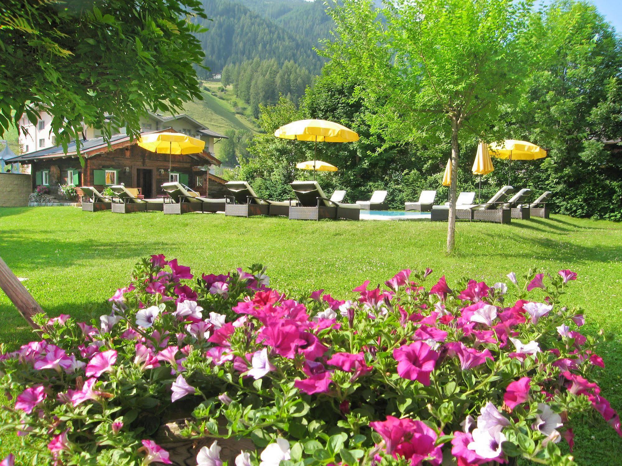Alpenhotel Tirolerhof Neustift im Stubaital Exterior foto